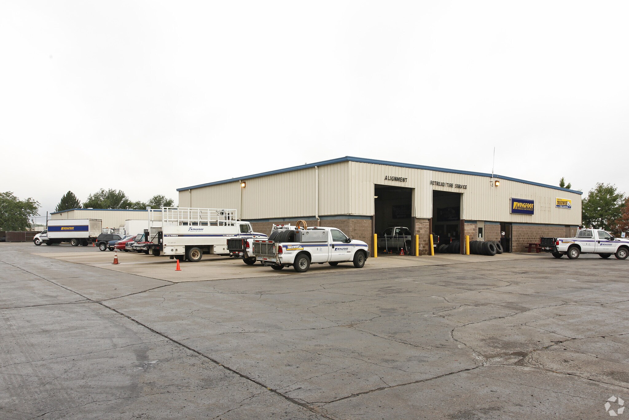 8881 Samuel Barton Dr, Belleville, MI à louer Photo principale- Image 1 de 7