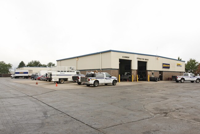 Plus de détails pour 8881 Samuel Barton Dr, Belleville, MI - Industriel à louer