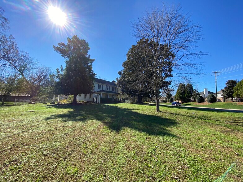 10715 Shopton Rd W, Charlotte, NC à vendre - Photo du bâtiment - Image 2 de 27