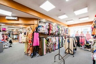 219-225 Commercial Rd, London for lease Interior Photo- Image 2 of 10