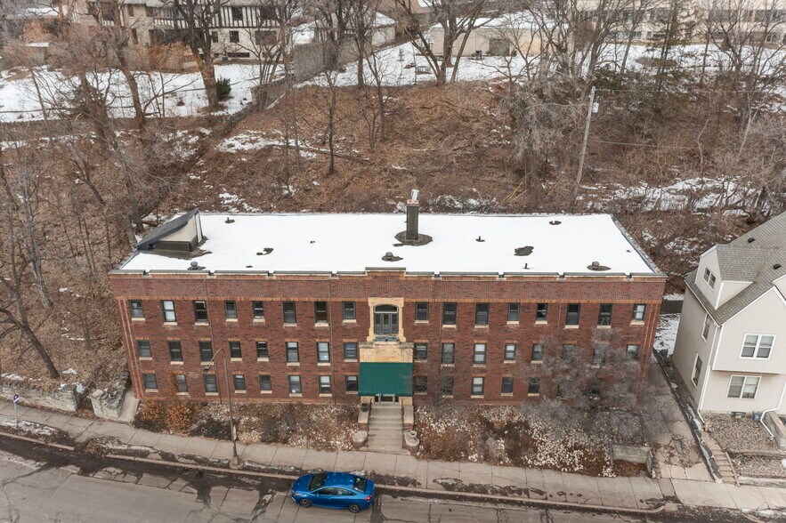 487 Grand Ave, Saint Paul, MN à vendre - Photo du bâtiment - Image 2 de 133