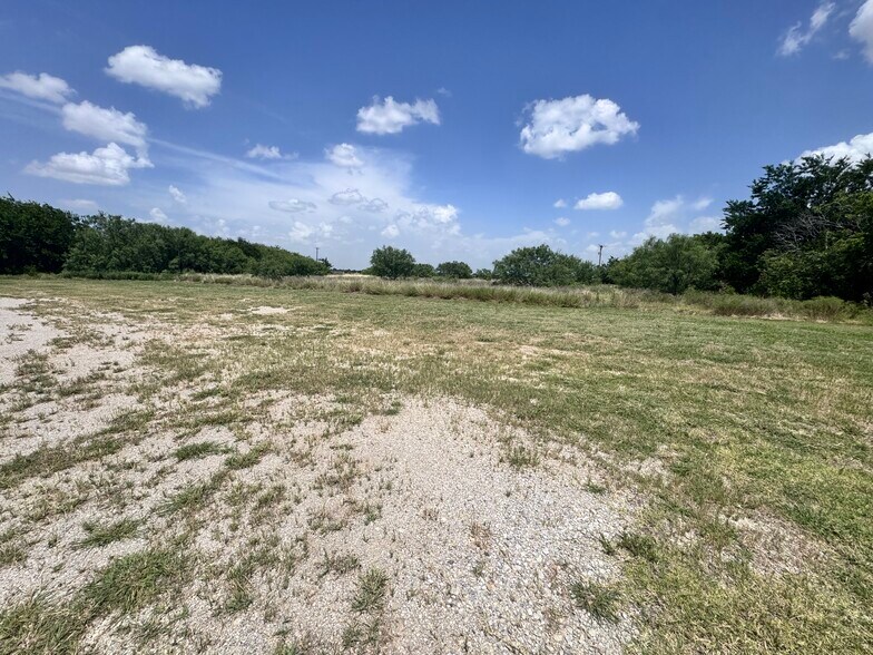 5029 Old Jacksboro Hwy, Wichita Falls, TX à louer - Photo du bâtiment - Image 3 de 17