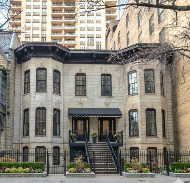 44-46 E Superior St, Chicago, IL à louer - Photo du bâtiment - Image 2 de 3