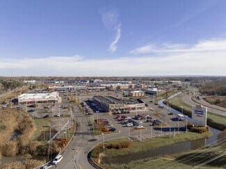 Plus de détails pour 5701-5849 E Circle Dr, Clay, NY - Commerce de détail à louer