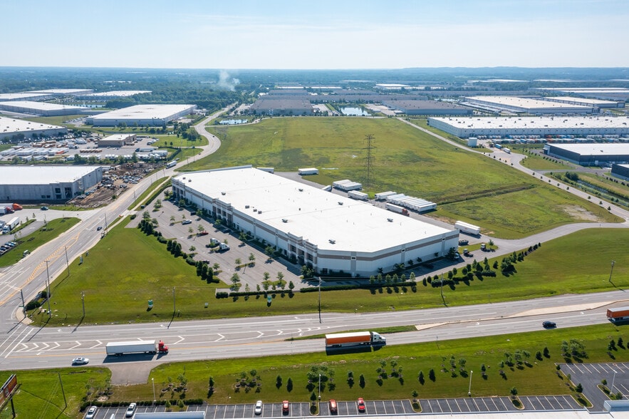 2950 Toy Rd, Groveport, OH for lease - Primary Photo - Image 1 of 7