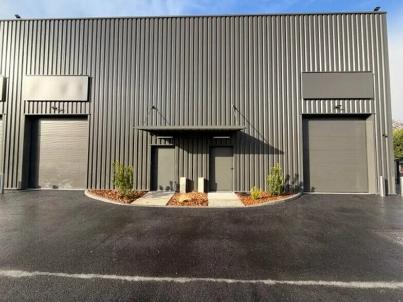 Local d'activités dans Marcheprime à vendre - Photo du bâtiment - Image 1 de 7