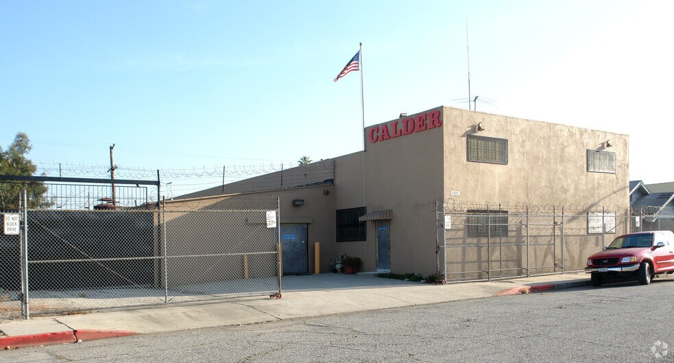 1727 E 42nd St, Los Angeles, CA for sale - Building Photo - Image 2 of 3