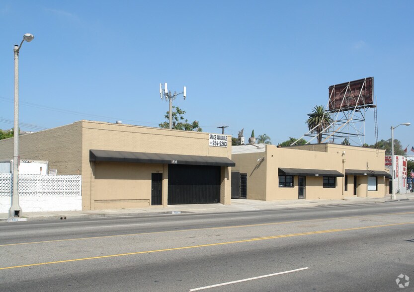 1335 S La Brea Ave, Los Angeles, CA à louer - Photo du bâtiment - Image 3 de 12