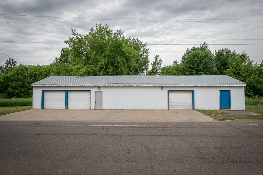 XXX Elmhurst Ave, Braham, MN à vendre - Photo du bâtiment - Image 2 de 14