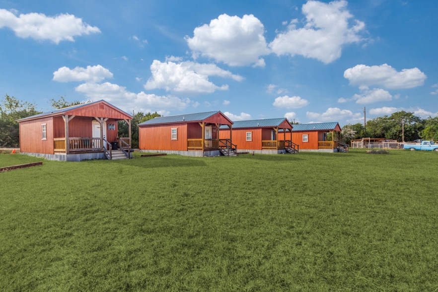 8141-8161 Tx 16 Hwy, Pipe Creek, TX for sale - Building Photo - Image 2 of 20
