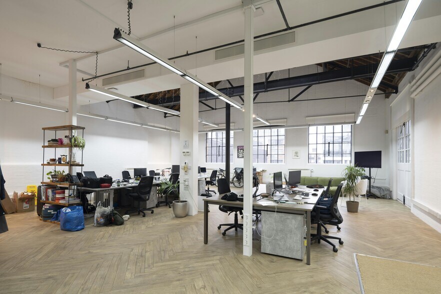 44-48 Wharf Rd, Londres à vendre - Photo du bâtiment - Image 3 de 29