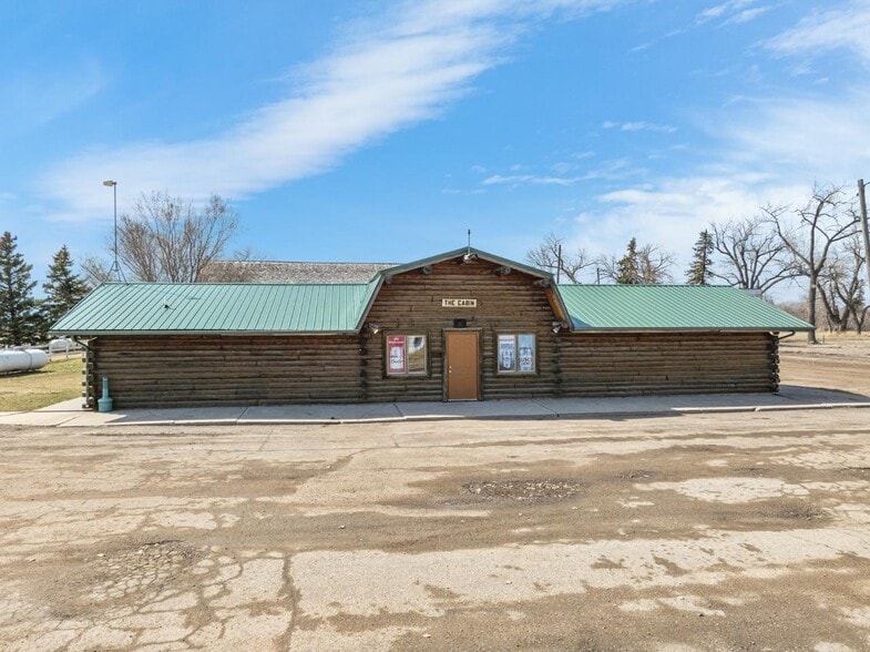 213 Main St, Antler, ND à vendre - Photo du bâtiment - Image 1 de 40
