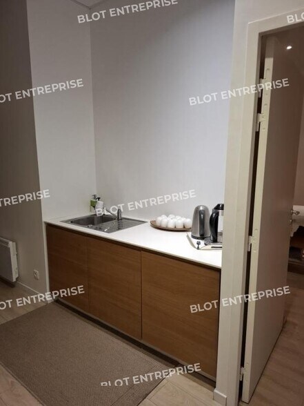 Bureau dans Montgermont à louer - Photo du bâtiment - Image 3 de 8