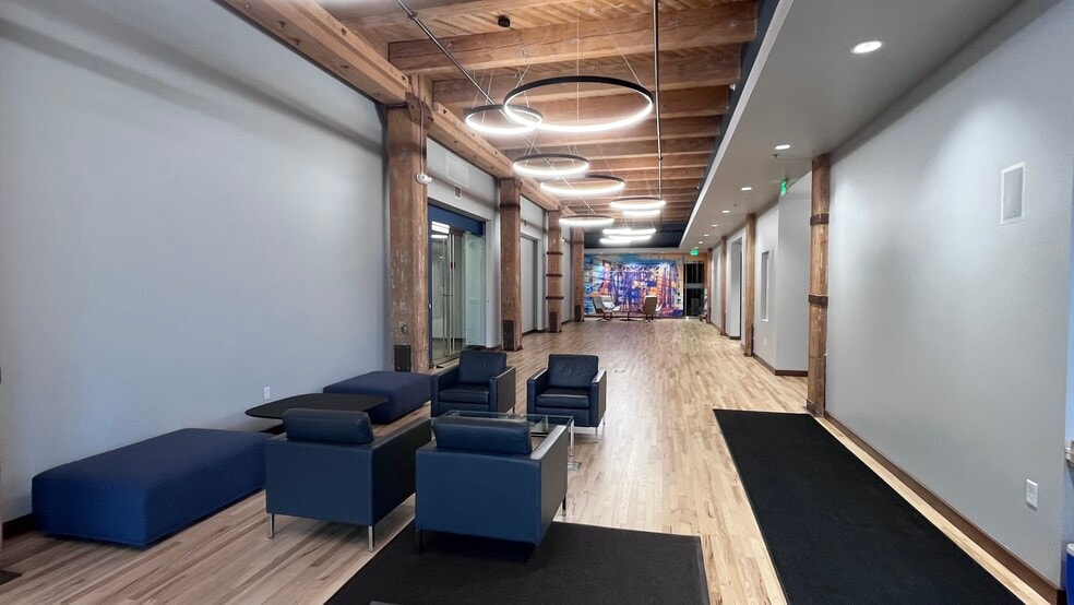 247 W Freshwater Way, Milwaukee, WI à louer - Photo intérieure - Image 2 de 13