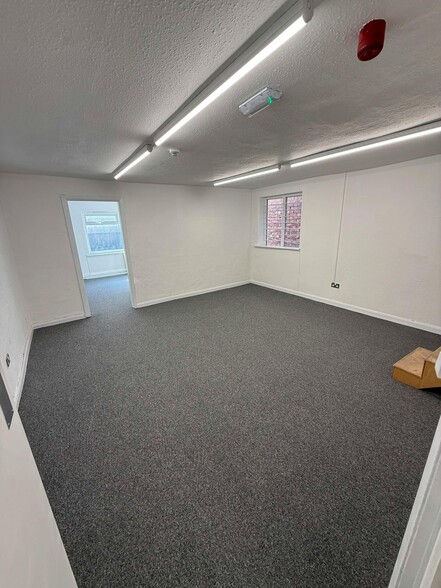 26 Princes St, Stockport for lease - Building Photo - Image 3 of 4