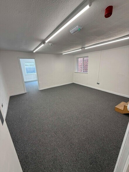 26 Princes St, Stockport à louer - Photo du bâtiment - Image 3 de 4