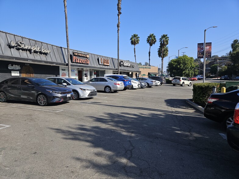 3242-3278 Cahuenga Blvd W, Los Angeles, CA for lease - Building Photo - Image 2 of 8