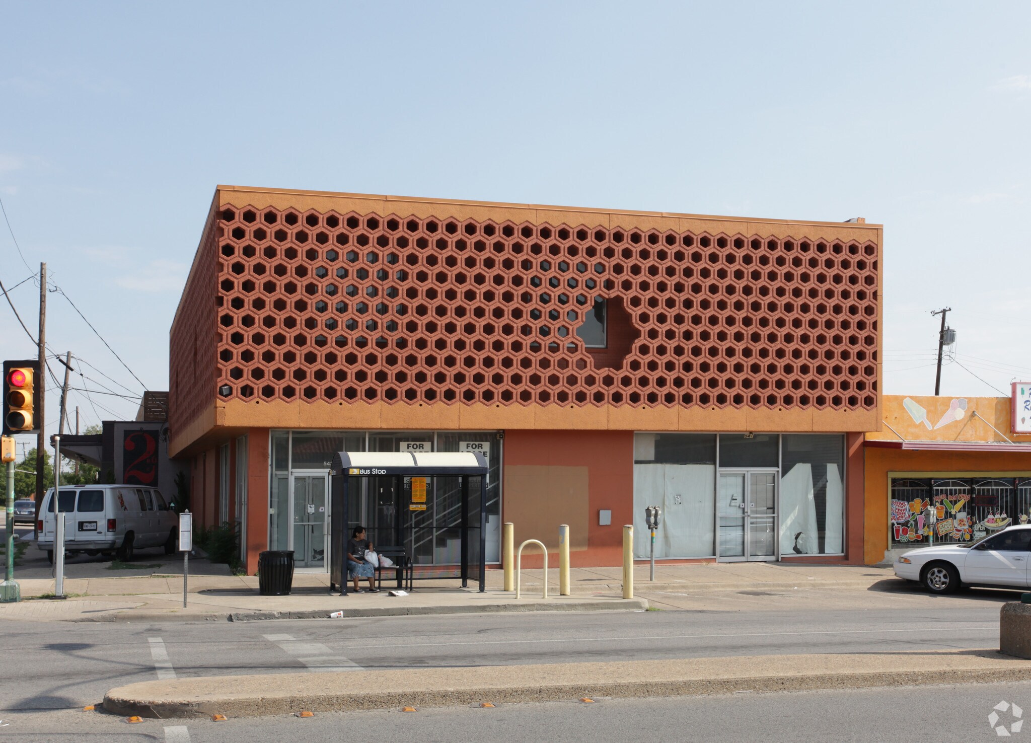 541 W Jefferson Blvd, Dallas, TX à louer Photo principale- Image 1 de 7