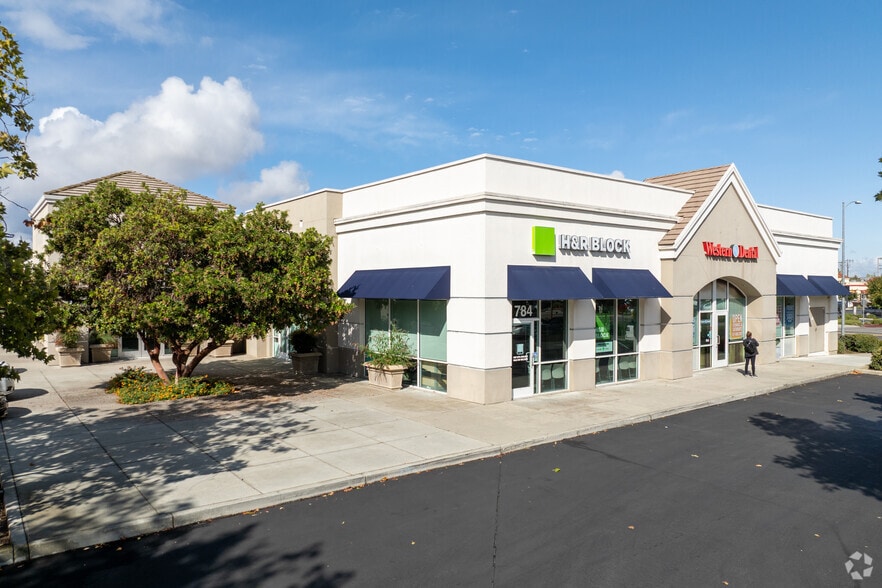 784-790 1st St, Gilroy, CA for lease - Building Photo - Image 3 of 6