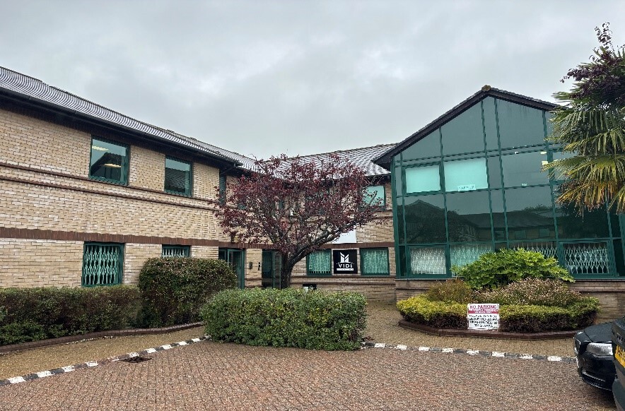 3-6 Hortons Way, Westerham for lease Primary Photo- Image 1 of 5