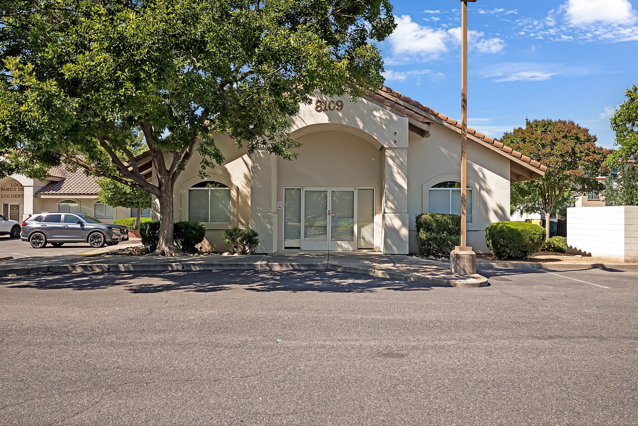 8007-8109 Laguna Blvd, Elk Grove, CA à vendre Photo du bâtiment- Image 1 de 19