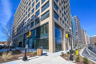 More details for 3030 S Potomac Ave, Arlington, VA - Retail for Lease