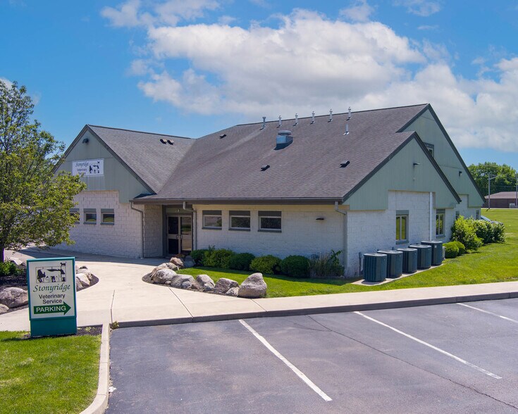 500 Stonyridge Ave, Troy, OH for sale - Building Photo - Image 3 of 5