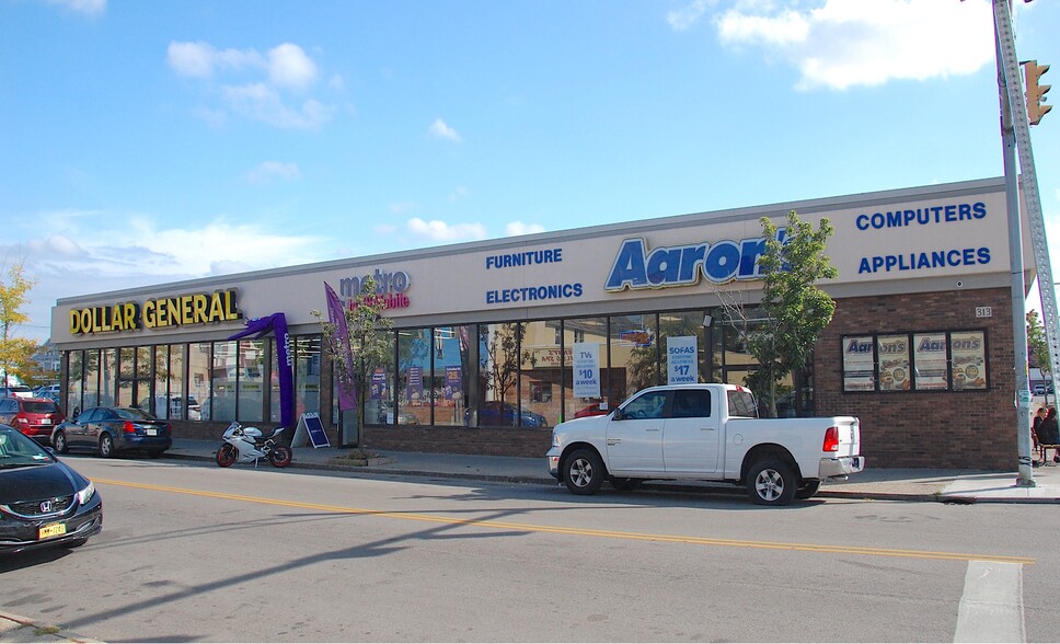 305-323 Ferry st, Buffalo, NY for sale - Primary Photo - Image 1 of 1