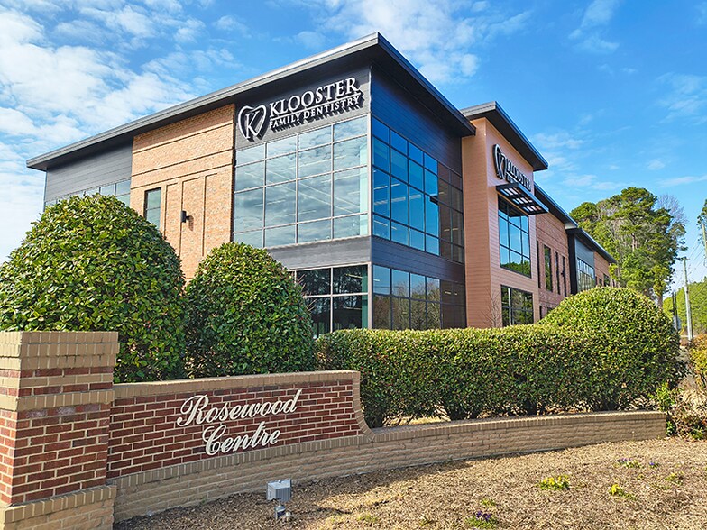 100 Rosewood Centre Drive, Holly Springs, NC à louer - Photo du bâtiment - Image 2 de 2