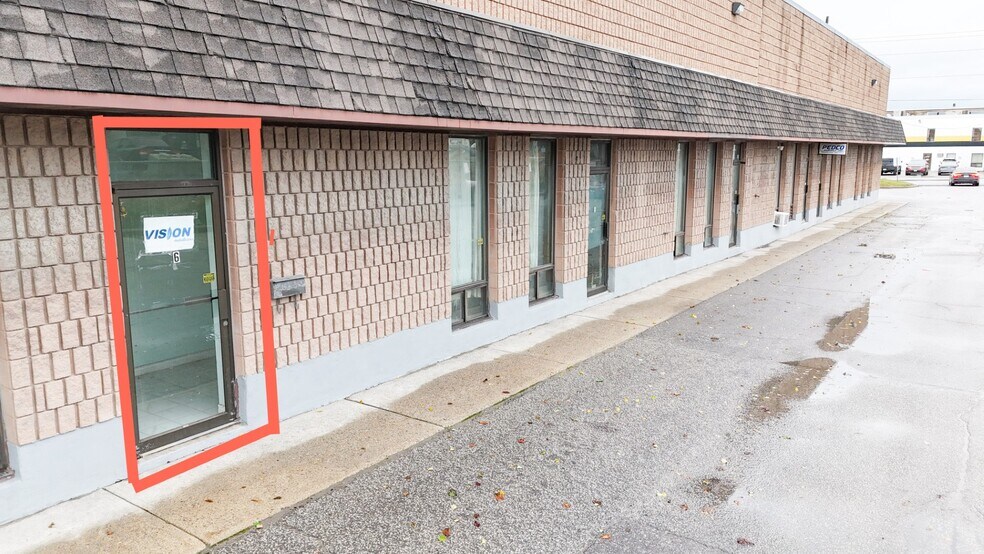 1235 Shawson Dr, Mississauga, ON à louer - Photo du bâtiment - Image 2 de 11