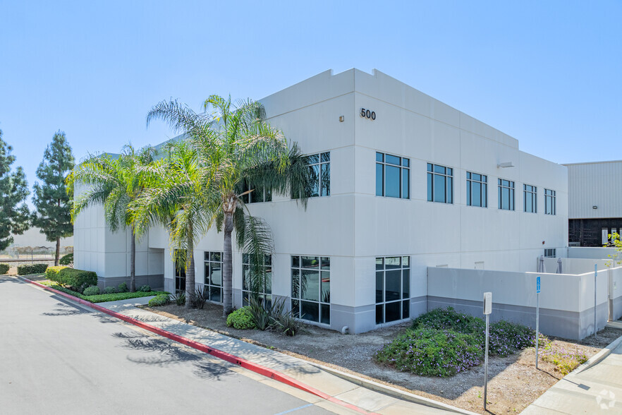 500 W Collins Ave, Orange, CA for lease - Building Photo - Image 1 of 10