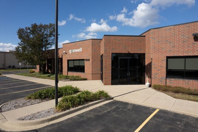 Plus de détails pour 1872 Enterprise Dr, Rochester Hills, MI - Industriel à vendre