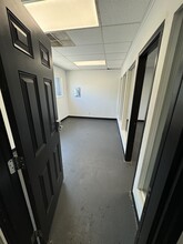 10605-10715 E Winner Rd, Independence, MO à louer Photo intérieure- Image 1 de 5