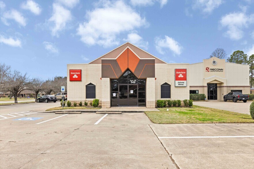 549 N Egret Bay Blvd, League City, TX à louer - Photo du bâtiment - Image 3 de 12