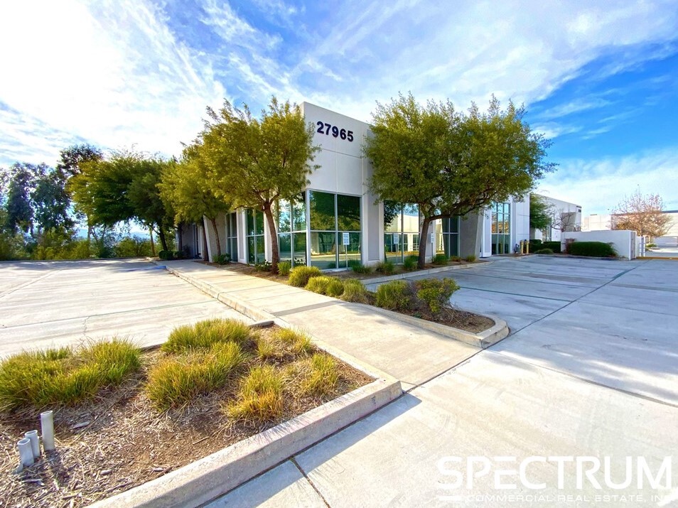 27965 Smyth Dr, Valencia, CA for lease Building Photo- Image 1 of 4