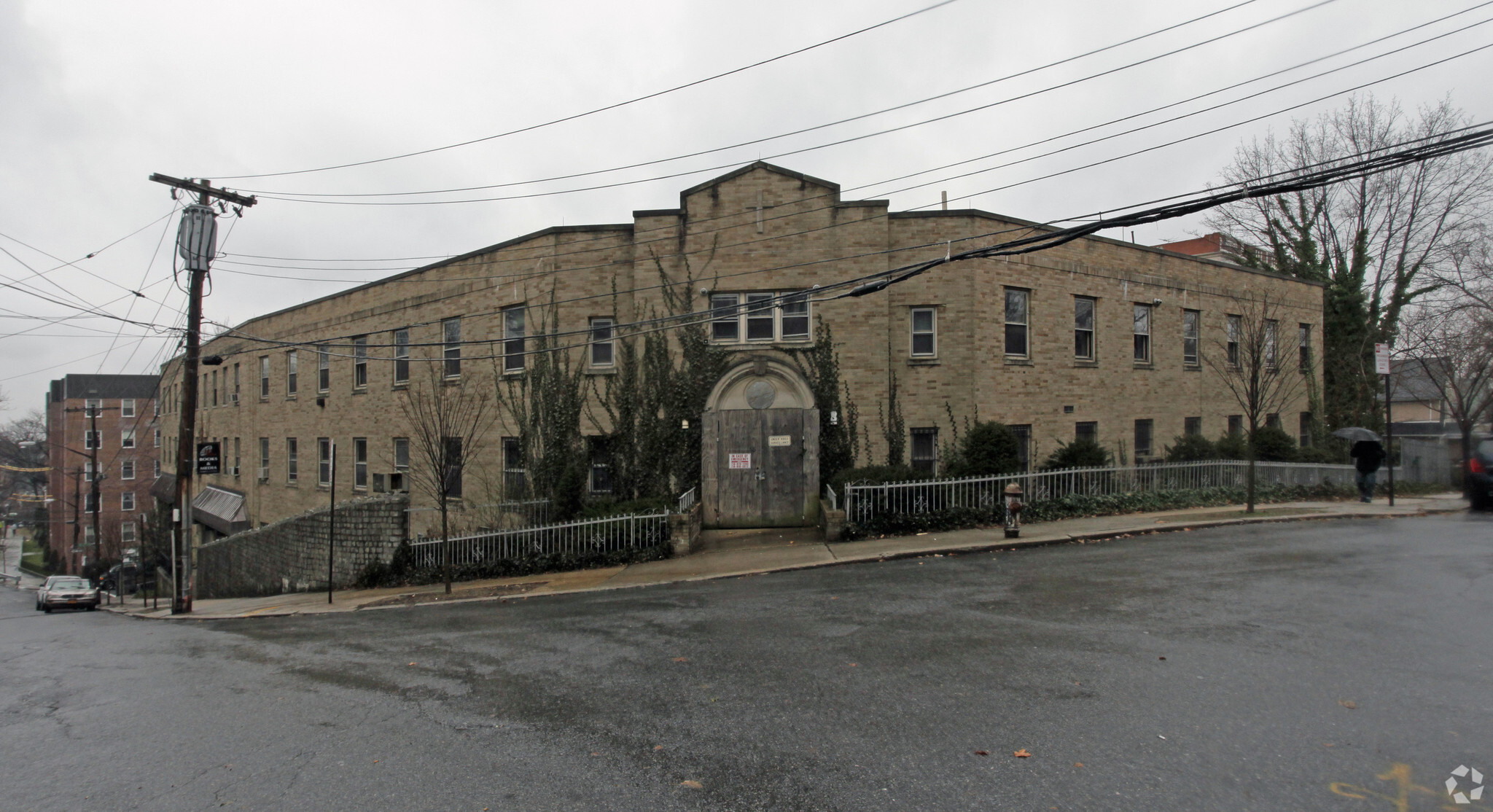 Sherman, Staten Island, NY for sale Primary Photo- Image 1 of 1