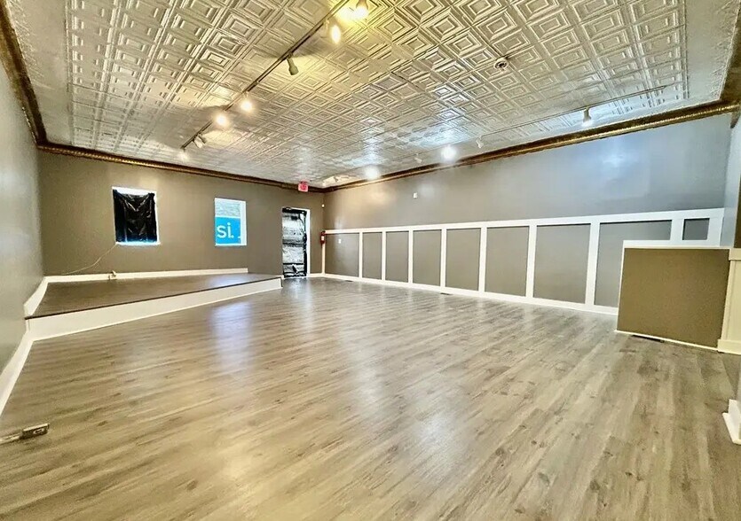 557 Hertel St, Buffalo, NY à vendre - Photo intérieure - Image 2 de 7