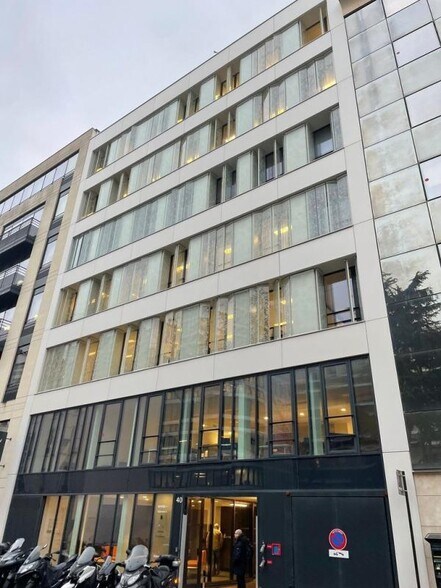 40 Rue Anatole France, Levallois-Perret à louer - Photo du bâtiment - Image 1 de 13