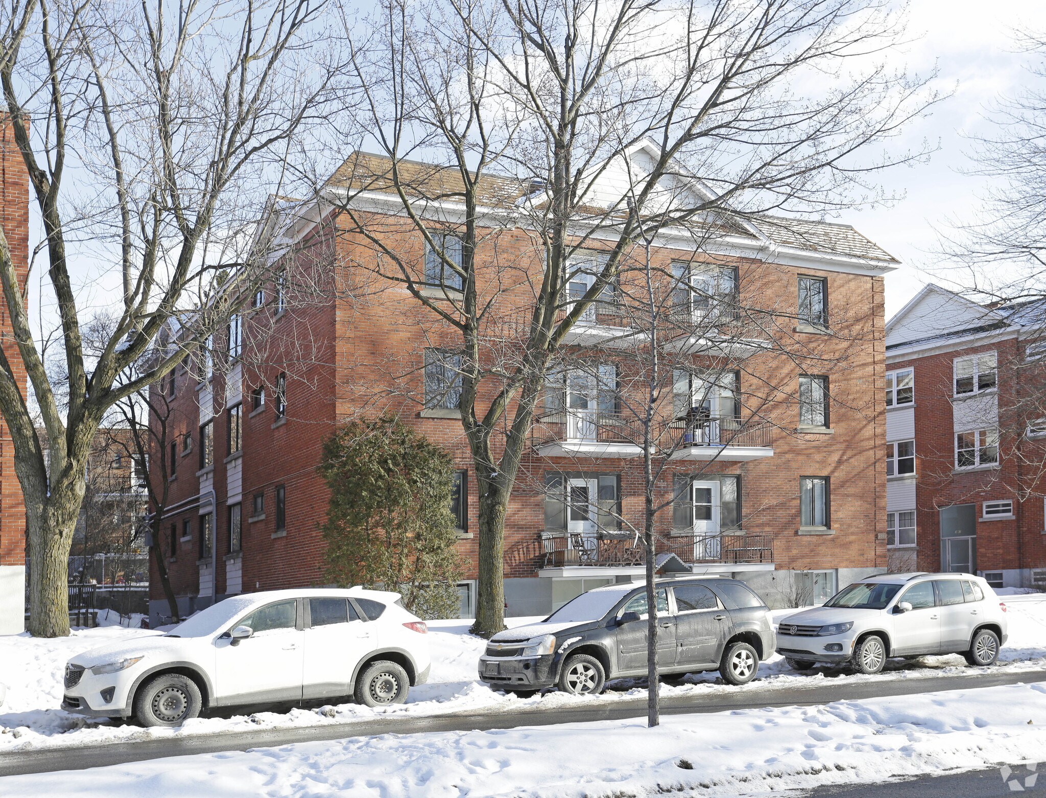 3090 Av Linton, Montréal, QC for sale Primary Photo- Image 1 of 1