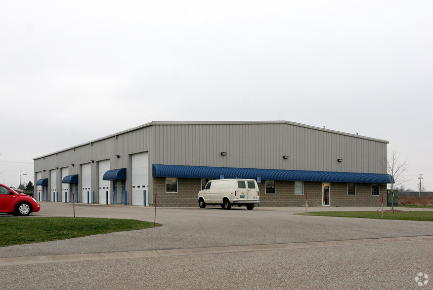 11699 Greenway Dr, Holland, MI for lease - Building Photo - Image 2 of 5