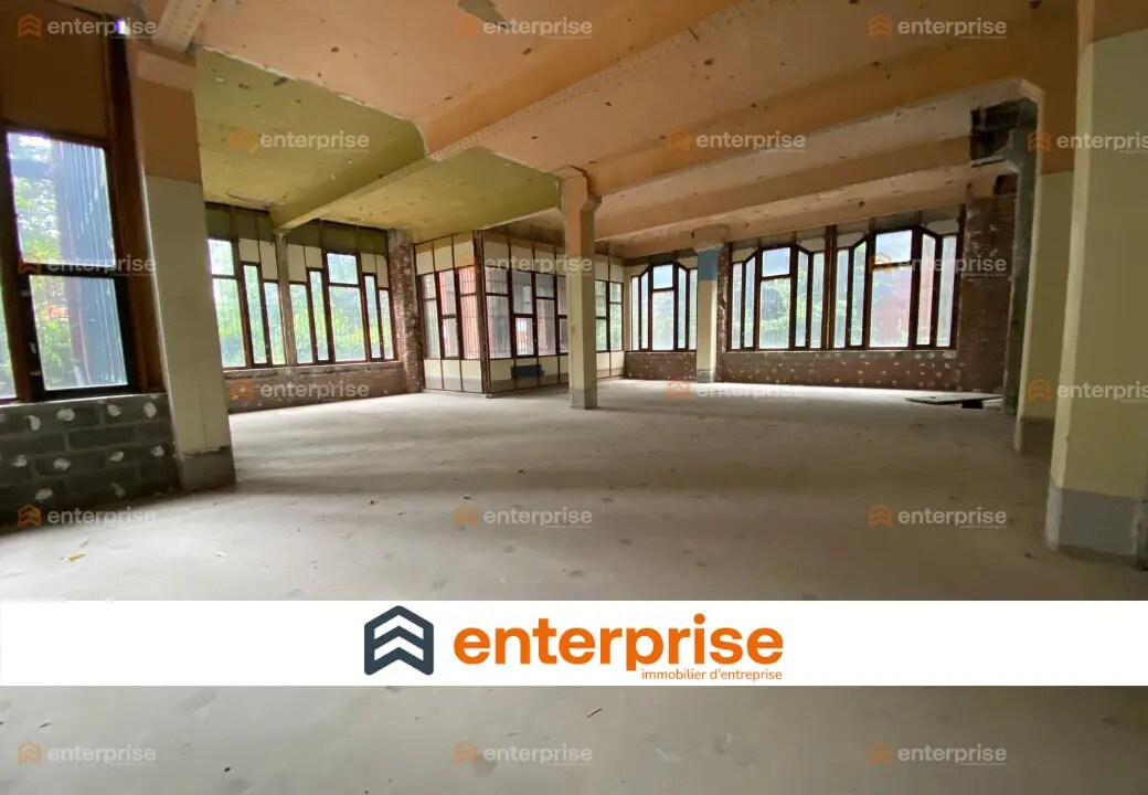 Office in Lille for sale Interior Photo- Image 1 of 9