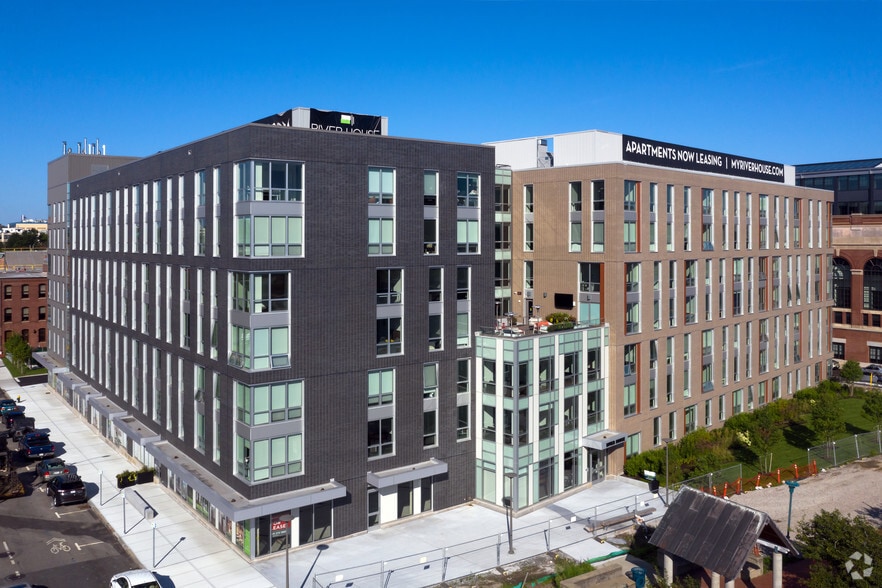 1 Point St, Providence, RI for lease - Building Photo - Image 2 of 10