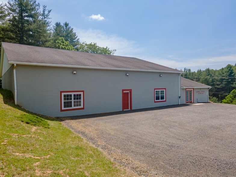 1266 E Stuart Dr, Hillsville, VA for sale - Building Photo - Image 3 of 54