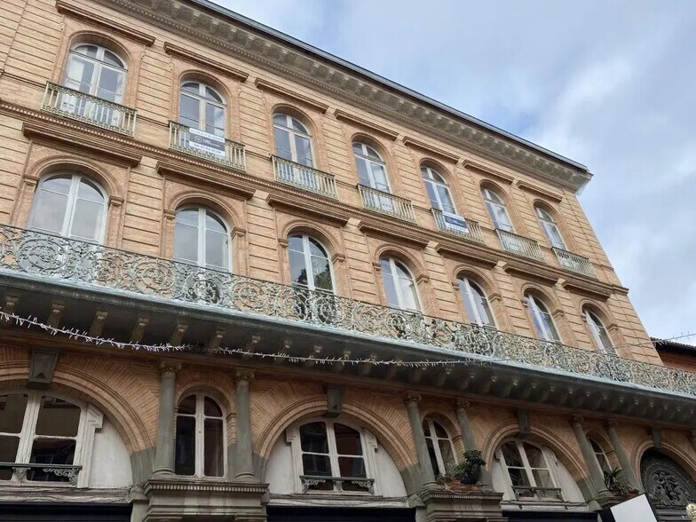 Office in Toulouse for lease - Building Photo - Image 3 of 4