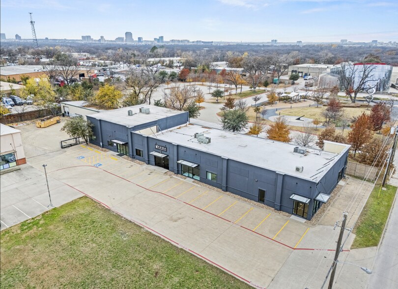 1878 Royal Ln, Dallas, TX à vendre - Photo du bâtiment - Image 1 de 13