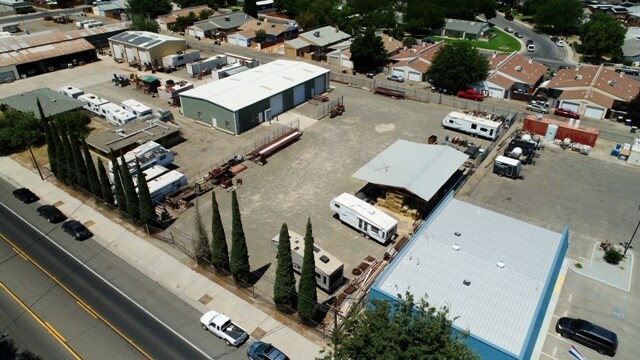 800 W Elm Ave, Coalinga, CA à vendre - Photo du bâtiment - Image 2 de 23