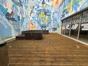 3 Villa Des Entrepreneurs, Paris for lease Interior Photo- Image 2 of 10