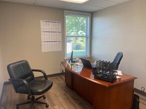 6816 S Church Rd, Pleasant Valley, MO for lease Interior Photo- Image 2 of 2