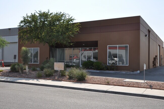 Plus de détails pour 5455 Desert Point Dr, Las Vegas, NV - Industriel à louer