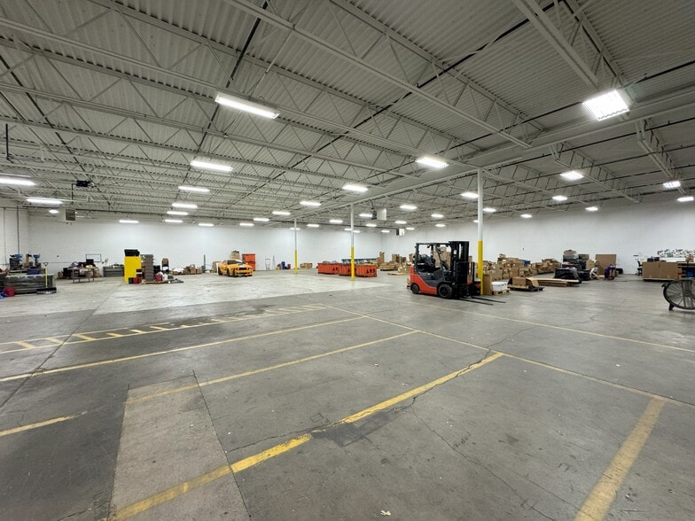 4611 E 31st St S, Wichita, KS à vendre - Photo du bâtiment - Image 2 de 6